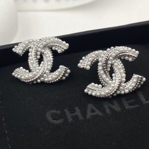 oCHANELo Earrings 110