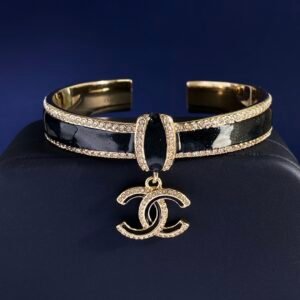 oCHANELo Bracelets 0124