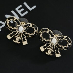 oCHANELo Earrings 302