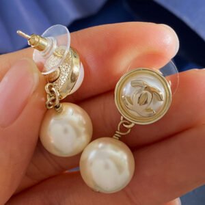 oCHANELo Earrings 320