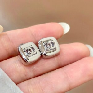 oCHANELo Earrings 545