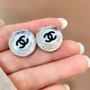 oCHANELo Earrings 556