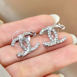 oCHANELo Earrings 565