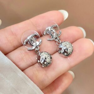 oCHANELo Earrings 637