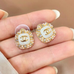 oCHANELo Earrings 639
