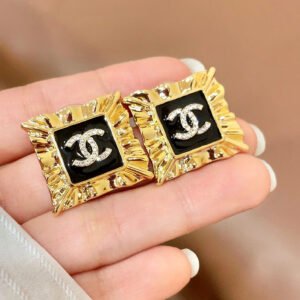 oCHANELo Earrings 645