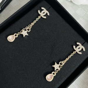 oCHANELo Earrings 650