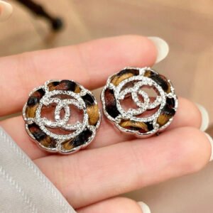 oCHANELo Earrings 654