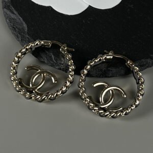 oCHANELo Earrings 665