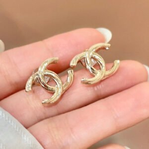 oCHANELo Earrings 677