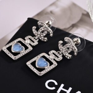 oCHANELo Earrings 690