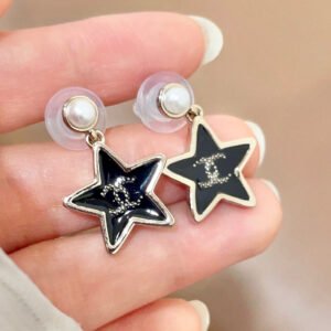 oCHANELo Earrings 692