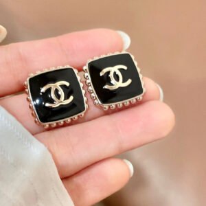 oCHANELo Earrings 711