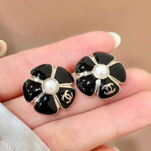 oCHANELo Earrings 713