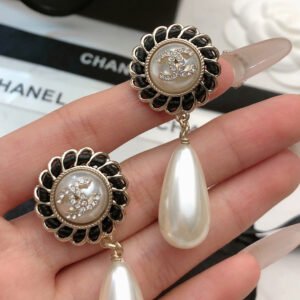 oCHANELo Earrings 744