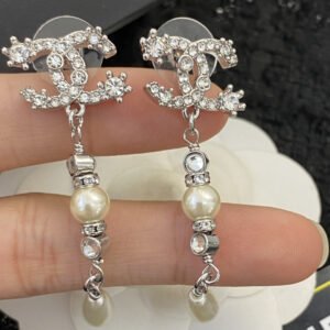 oCHANELo Earrings 820