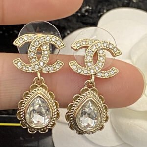 oCHANELo Earrings 830