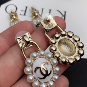 oCHANELo Earrings 853