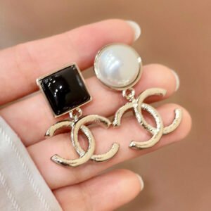 oCHANELo Earrings 896