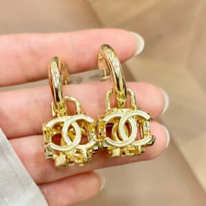 oCHANELo Earrings 901