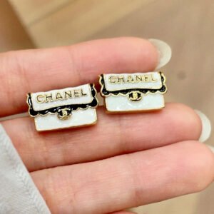 oCHANELo Earrings 909