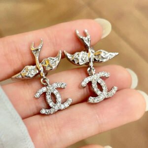 oCHANELo Earrings 930