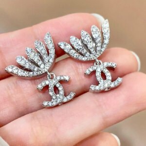 oCHANELo Earrings 940