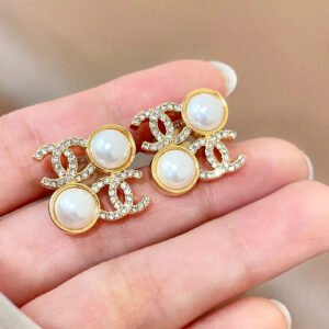 oCHANELo Earrings 943