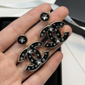 oCHANELo Earrings 1072