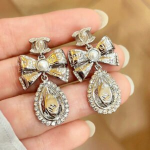 oCHANELo Earrings 1077