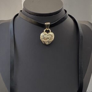 oCHANELo Necklaces 137