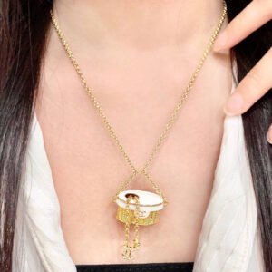 oCHANELo Necklaces 150