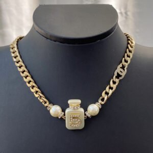 oCHANELo Necklaces 264