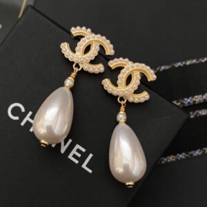 oCHANELo Earrings 367