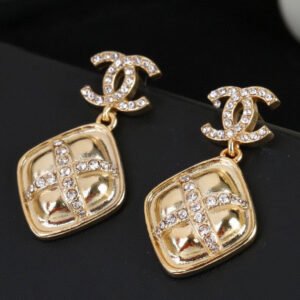 oCHANELo Earrings 395