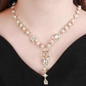 oCHANELo Necklaces 377