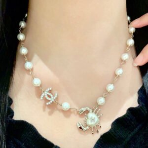 oCHANELo Necklaces 391