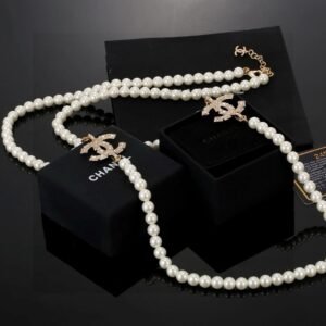 oCHANELo Necklaces 396