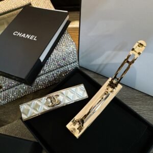 oCHANELo Hair Clips 0035