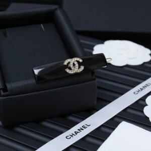 oCHANELo Hair Clips 0042