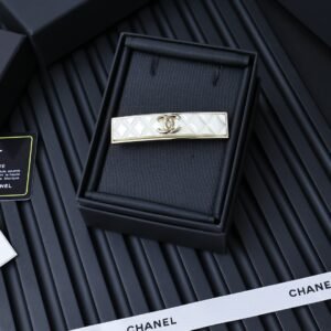 oCHANELo Hair Clips 0044