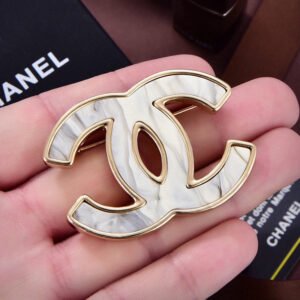 oCHANELo Brooches 003