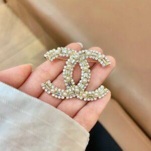 oCHANELo Brooches 018