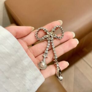 oCHANELo Brooches 043