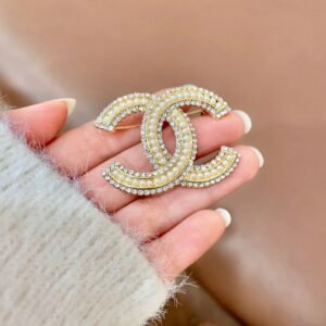 oCHANELo Brooches 053