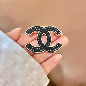 oCHANELo Brooches 065