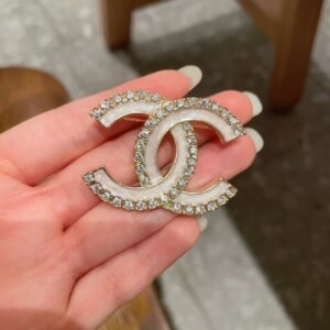 oCHANELo Brooches 089