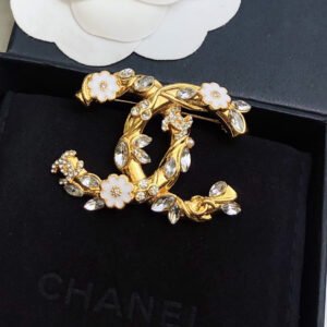 oCHANELo Brooches 091