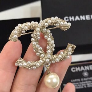 oCHANELo Brooches 092