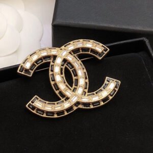 oCHANELo Brooches 094